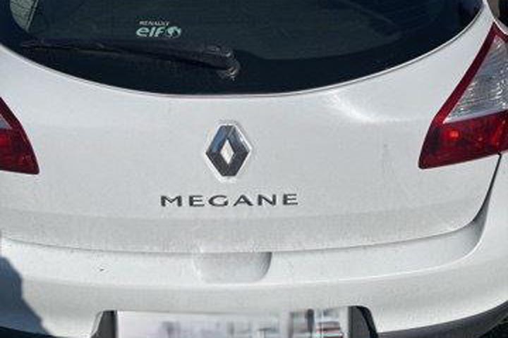 У жительницы Хакасии арестовали Renault Megane